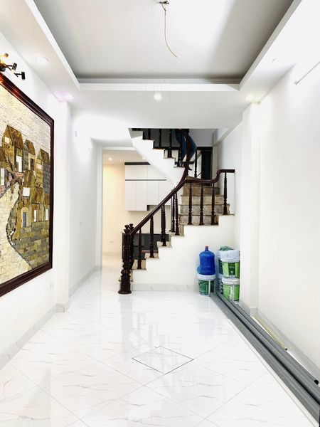 BÁN NHÀ ĐƯỜNG NGUYỄN CAO LUYỆN 40M2 - 5 TẦNG - MẶT TIỀN 6M - GIÁ CHỈ 5.18 TỶ