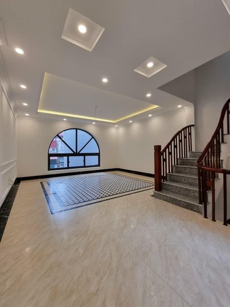 BÁN NHÀ NGÕ 331 BÁT KHỐI LONG BIÊN 32M2 - 5 TẦNG - MẶT TIỀN 3.9 - GIÁ 4.15 TỶ