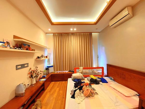 BÁN NHÀ ĐƯỜNG HOÀNG NHƯ TIẾP MẶT PHỐ LONG BIÊN 80M2, HÀNG HIẾM ! MẶT TIỀN KHỦNG 10M - 3 Ô TÔ TRÁNH, VỊ TRÍ CỰC VIP