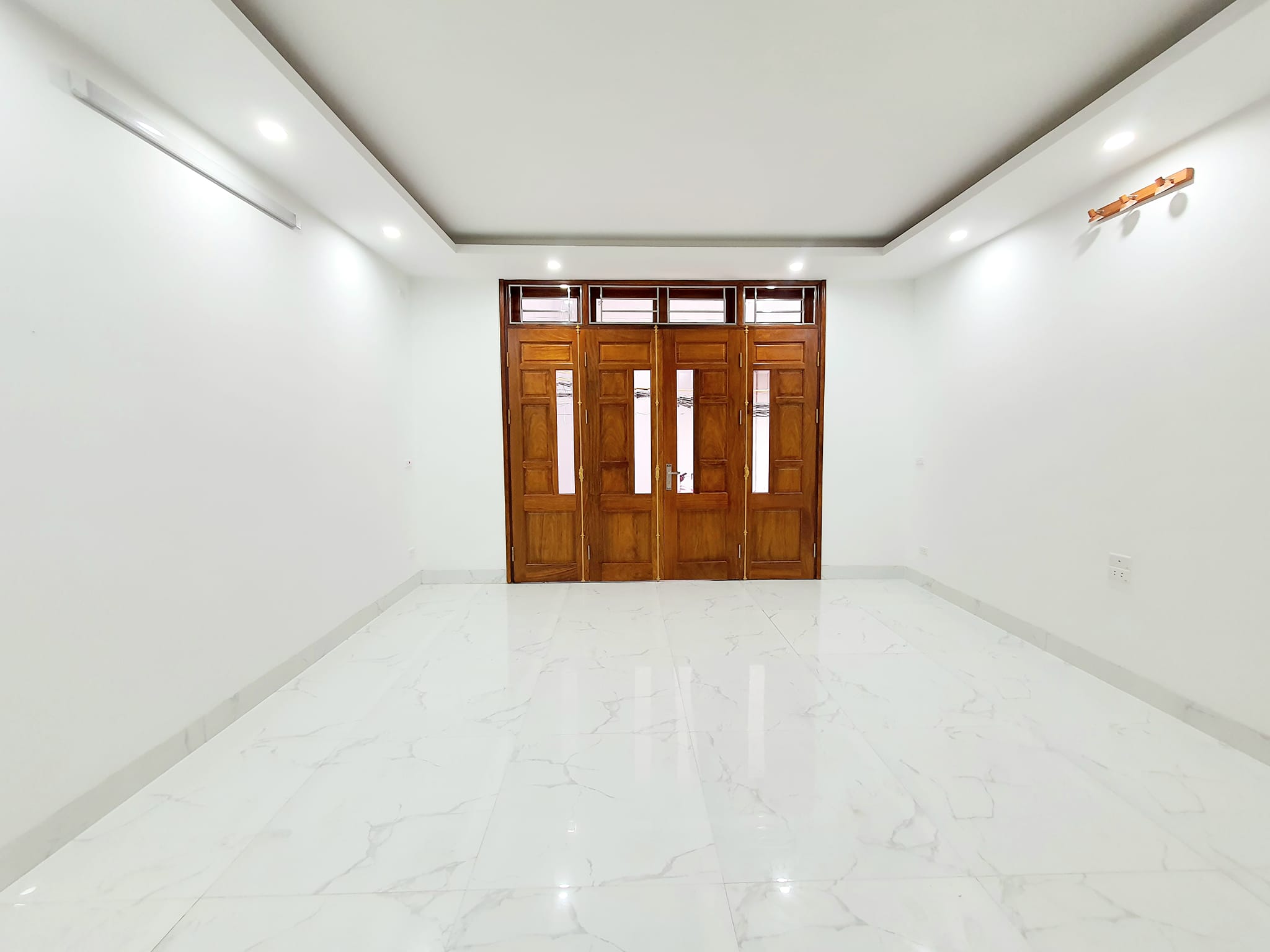 BÁN NHÀ XUÂN LA 10.45 TỶ 46M2 7T MT 5M – BA BƯỚC RA PHỐ - OTO ĐỖ CỬA – 2 THOÁNG – NHÀ MỚI