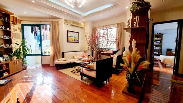 BÁN NHÀ ĐƯỜNG BỒ ĐỀ 60M2 - 5 TẦNG - MẶT TIỀN 4.1 NHÀ MỚI CHƯA BÓC TEM - NỘI THẤT XỊN XÒ - THIẾT KẾ HIỆN ĐẠI