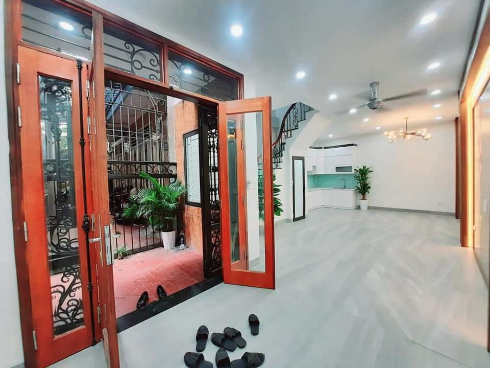 CHÍNH CHỦ CẦN BÁN GẤP NHÀ 5 TẦNG, DT 76M2 - MẶT NGÕ 260 LÊ TRỌNG TẤN – QUẬN THANH XUÂN, GIÁ CHỈ 9,6 TỶ.