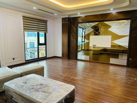  85m2