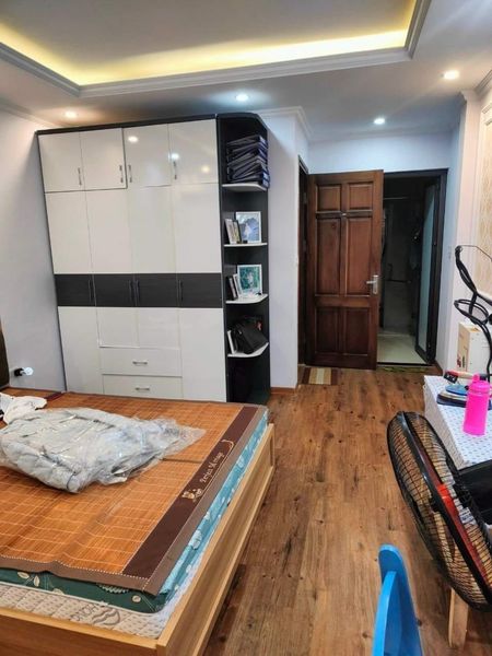 BÁN NHÀ ĐƯỜNG BÙI THIỆN NGỘ LONG BIÊN 30M2 - 4 TẦNG MỚI XÂY - MẶT TIỀN 3.5M - GIÁ 4 TỶ NỘI THẤT NHẬP NGOẠI .Ô TÔ ĐỖ CỔNG