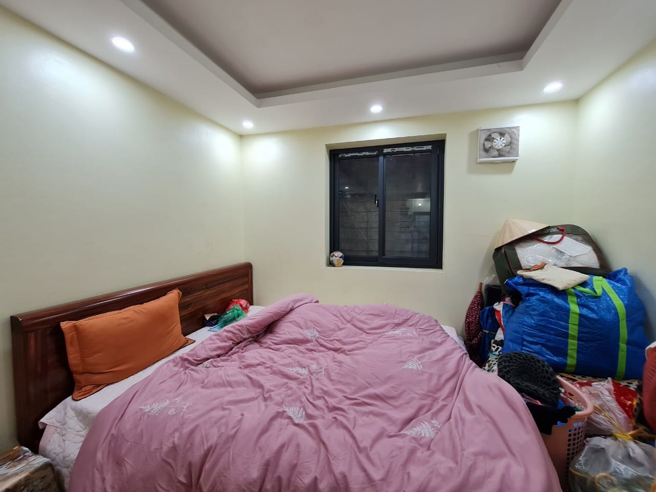 BÁN GẤP NHÀ TẬP THỂ SỐ 2 TÂY SƠN – ĐỐNG ĐA - HÀ NỘI GIÁ NHỈNH 1 TỶ CÓ NGAY HỘ KHẨU TRUNG TÂM HÀ NỘI