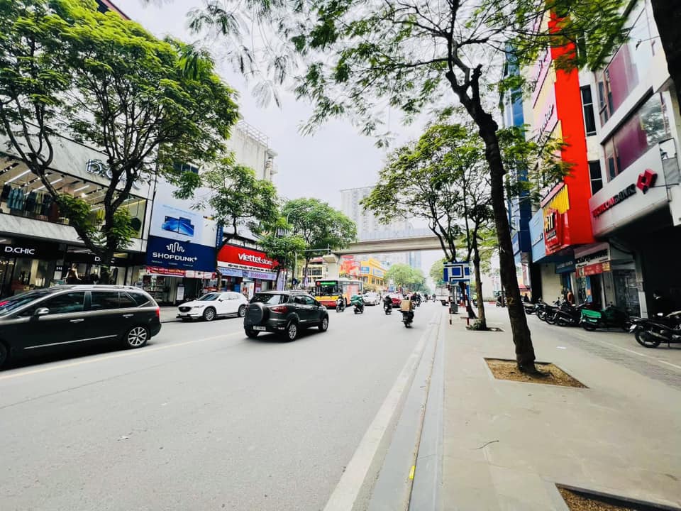 QUÁ HIẾM ! BÁN NGAY NHÀ MẶT PHỐ THÁI HÀ : 50M2 - XÂY 7 TẦNG - MẶT TIỀN 5M - GIÁ CHÀO 34 TỶ.