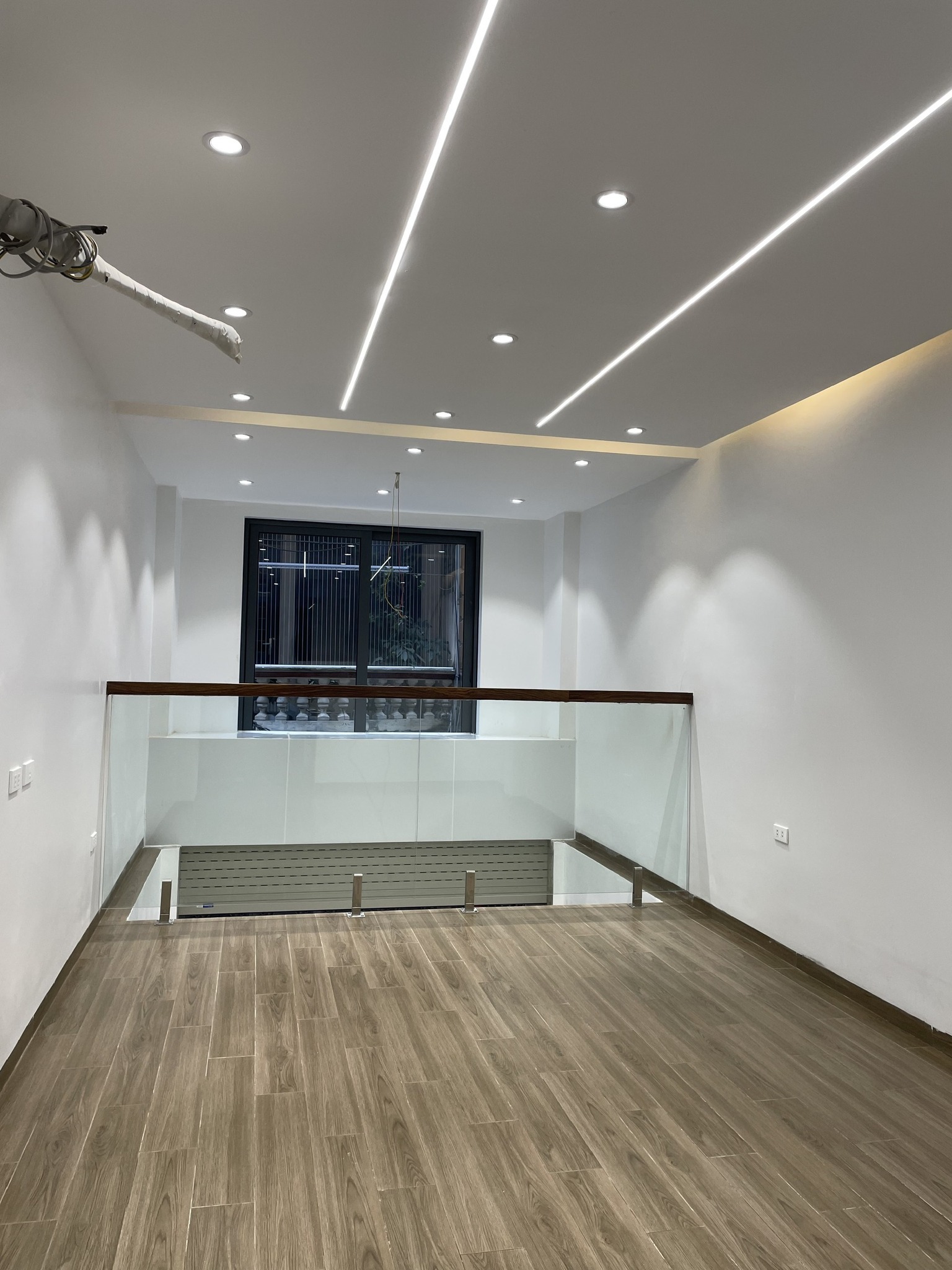 CHÍNH CHỦ GỬI BÁN 13.8 TỶ 50m 8 TẦNG GARA Ô TÔ THANG MÁY THÁI HÀ TRUNG LIỆT ĐỐNG ĐA