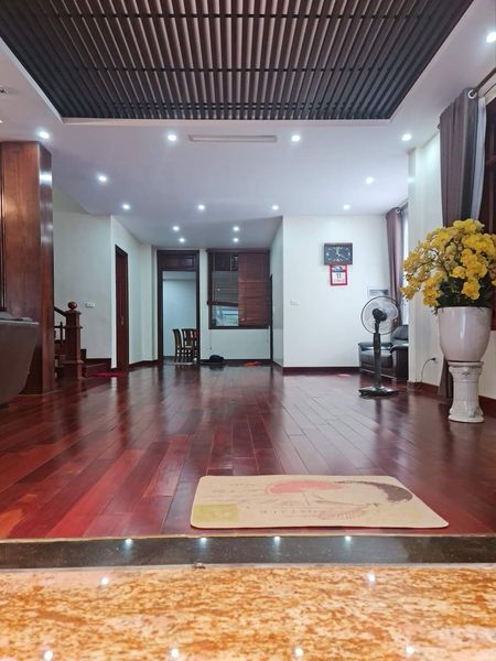 BÁN NHÀ ĐƯỜNG HUỲNH VĂN NGHỆ LONG BIÊN 46M2 - 6 TẦNG - MẶT TIỀN 5.1M - GIÁ CHỈ 11.1 TỶ