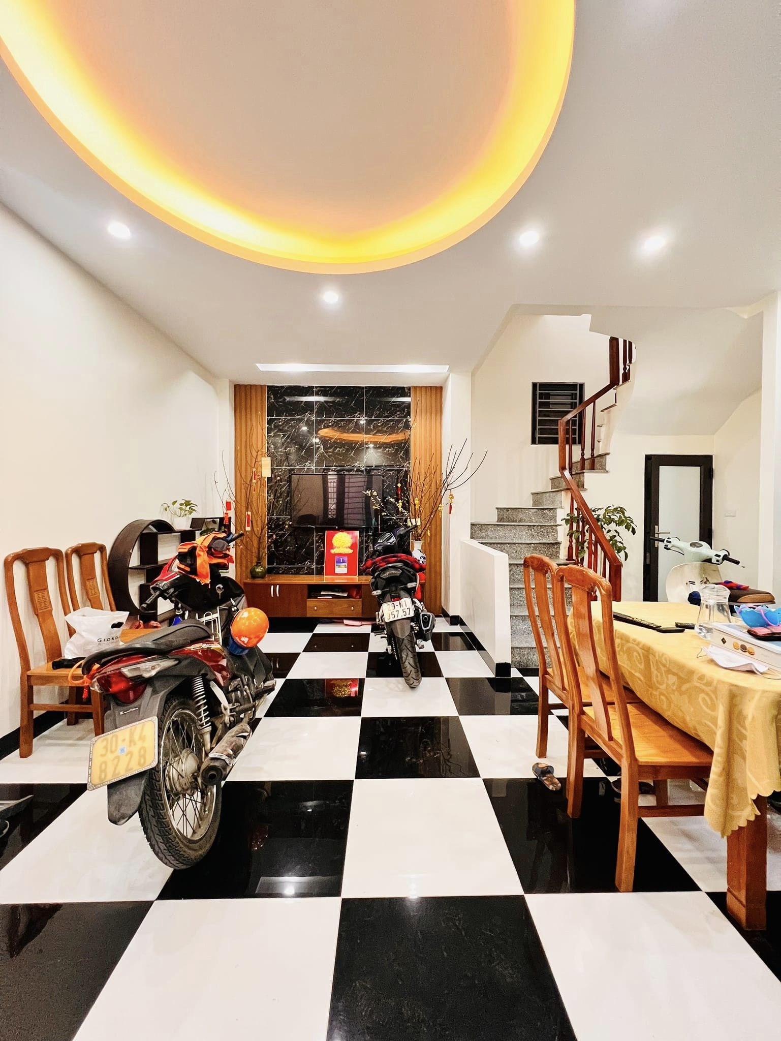 Ngõ Gốc Đề, NHÀ ĐẸP Ở NGAY - LÔ GÓC - VÀI BƯỚC RA ĐƯỜNG Ô TÔ 32m4T 3,75 tỷ