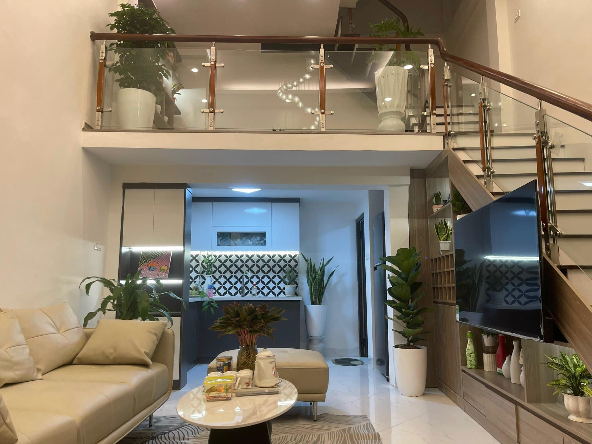 BÁN NHÀ LẠC TRUNG 4.5 TỶ 37M2 – 4T – MT 4.2M- NGÕ THÔNG – 2 THOÁNG – GẦN PHỐ -NHÀ ĐẸP -KINH DOANH