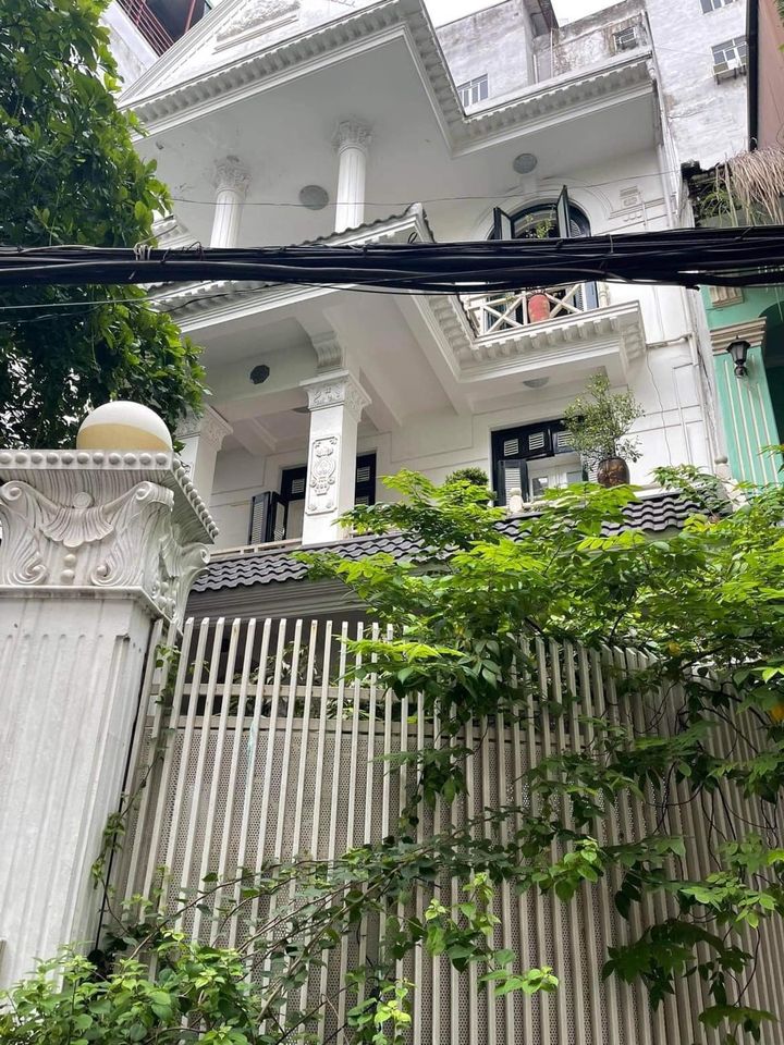 BÁN BIỆT THỰ TRUNG TÂM QUẬN CẦU GIẤY SỔ ĐỎ