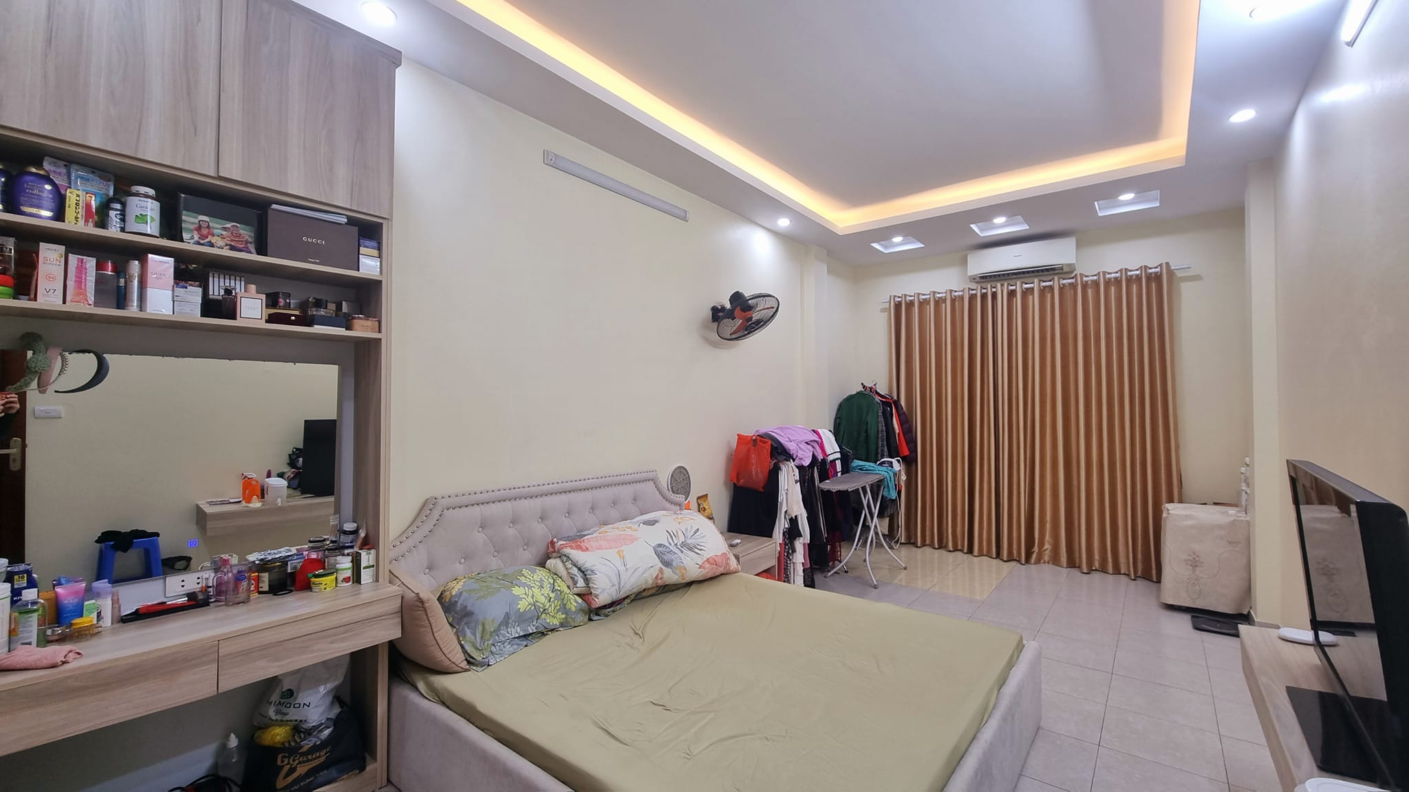 76m2