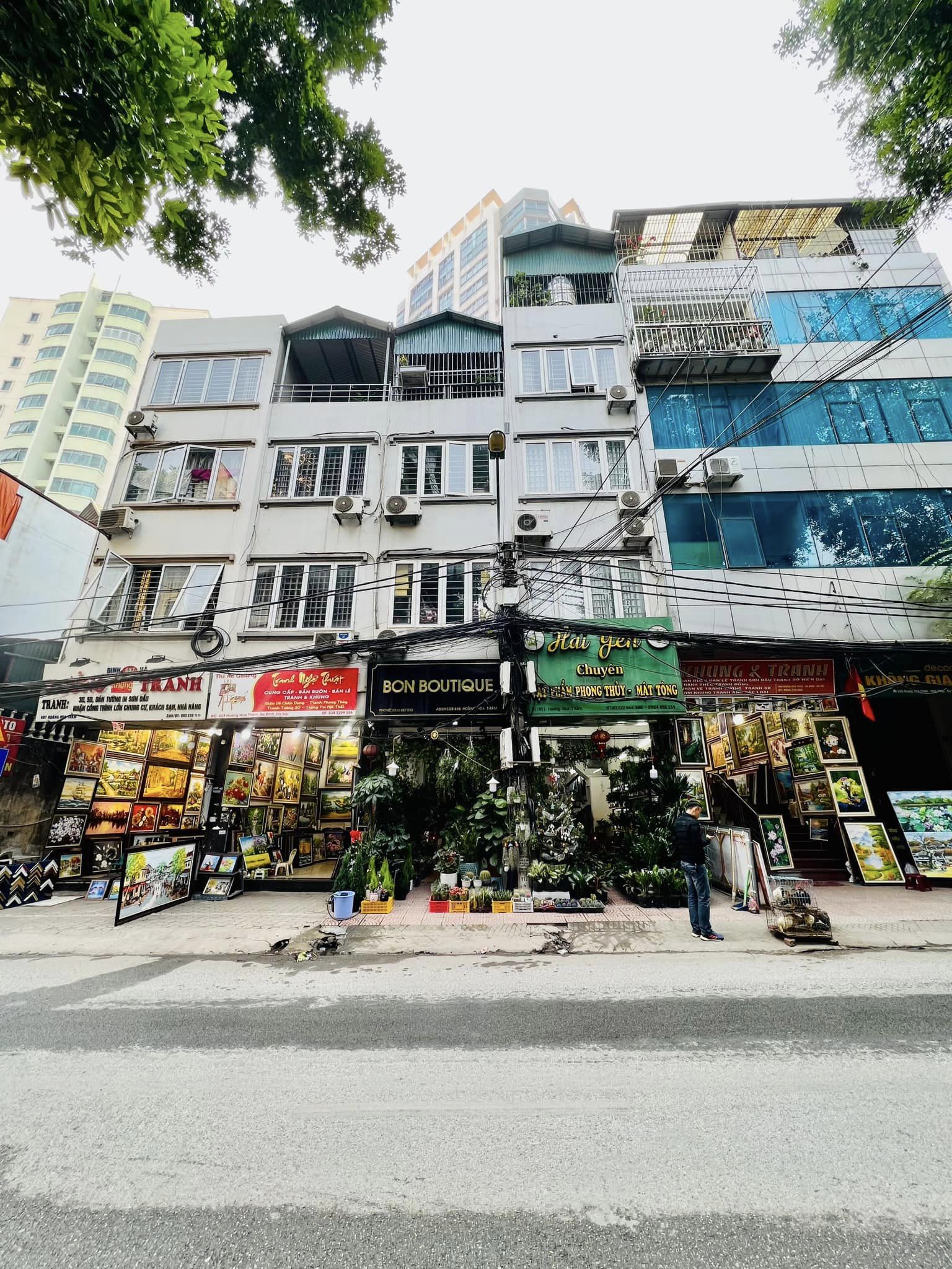 BÁN NHÀ MẶT PHỐ HOÀNG HOA THÁM - TÂY HỒ. KD SẦM UẤT. DT 60M2. 15 TỶ