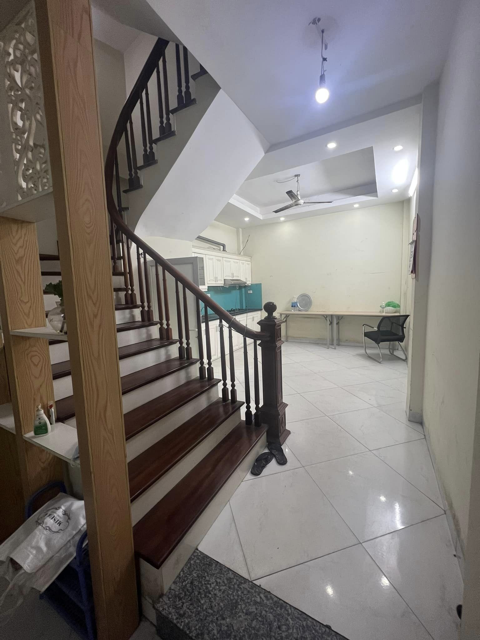 BÁN NHÀ HOÀNG MAI-HOÀNG VĂN THỤ-MẶT NGÕ-Ô TÔ ĐỖ CỬA-42M2-5T-6PN-GIÁ CHỈ 5.1 TỶ.