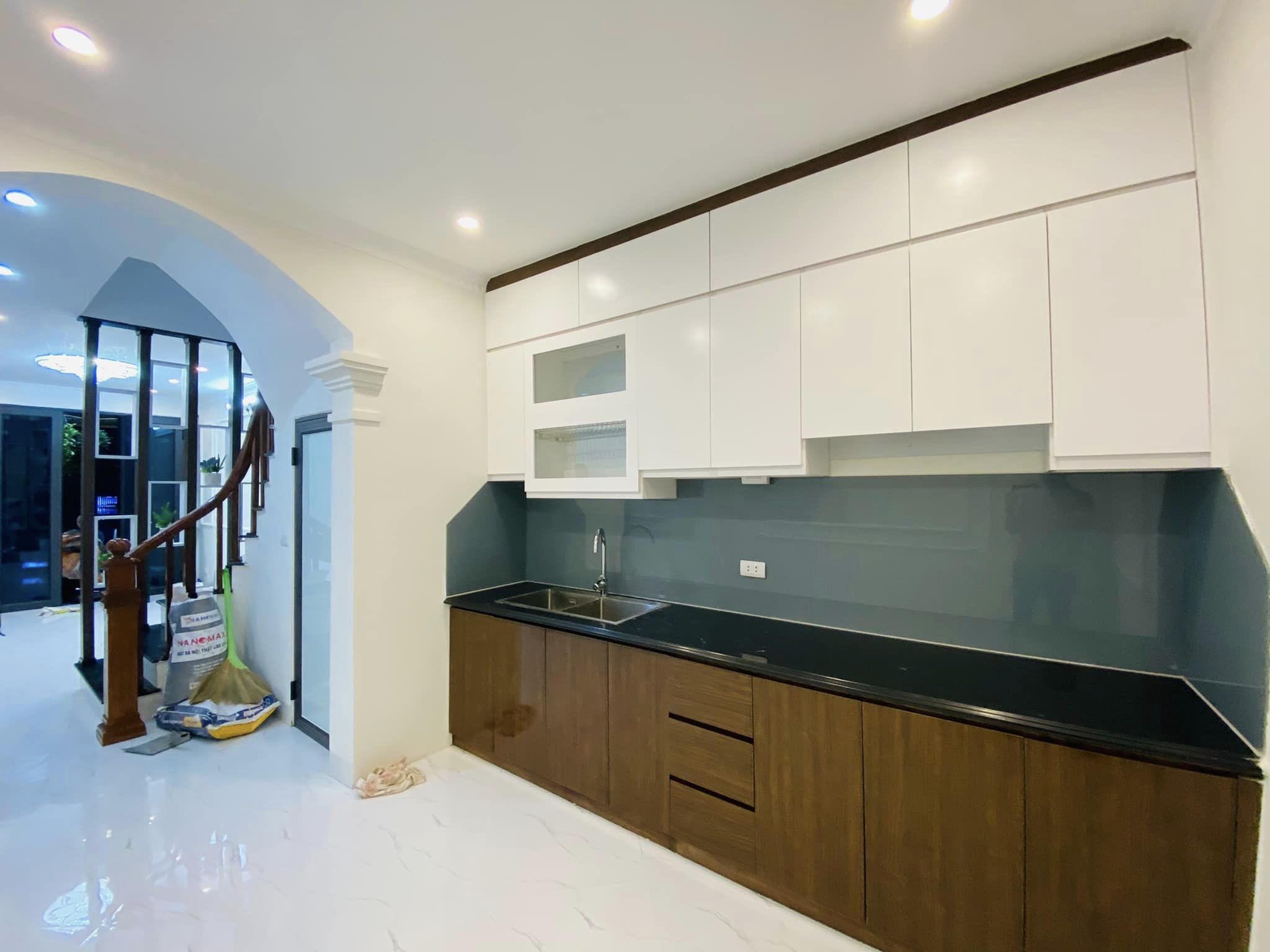 CHÍNH CHỦ CẦN BÁN GẤP NHÀ XÂY MỚI 5 TẦNG, MẶT NGÕ 129 NGUYỄN TRÃI – QUẬN THANH XUÂN, GIÁ CHỈ 9,8 TỶ.