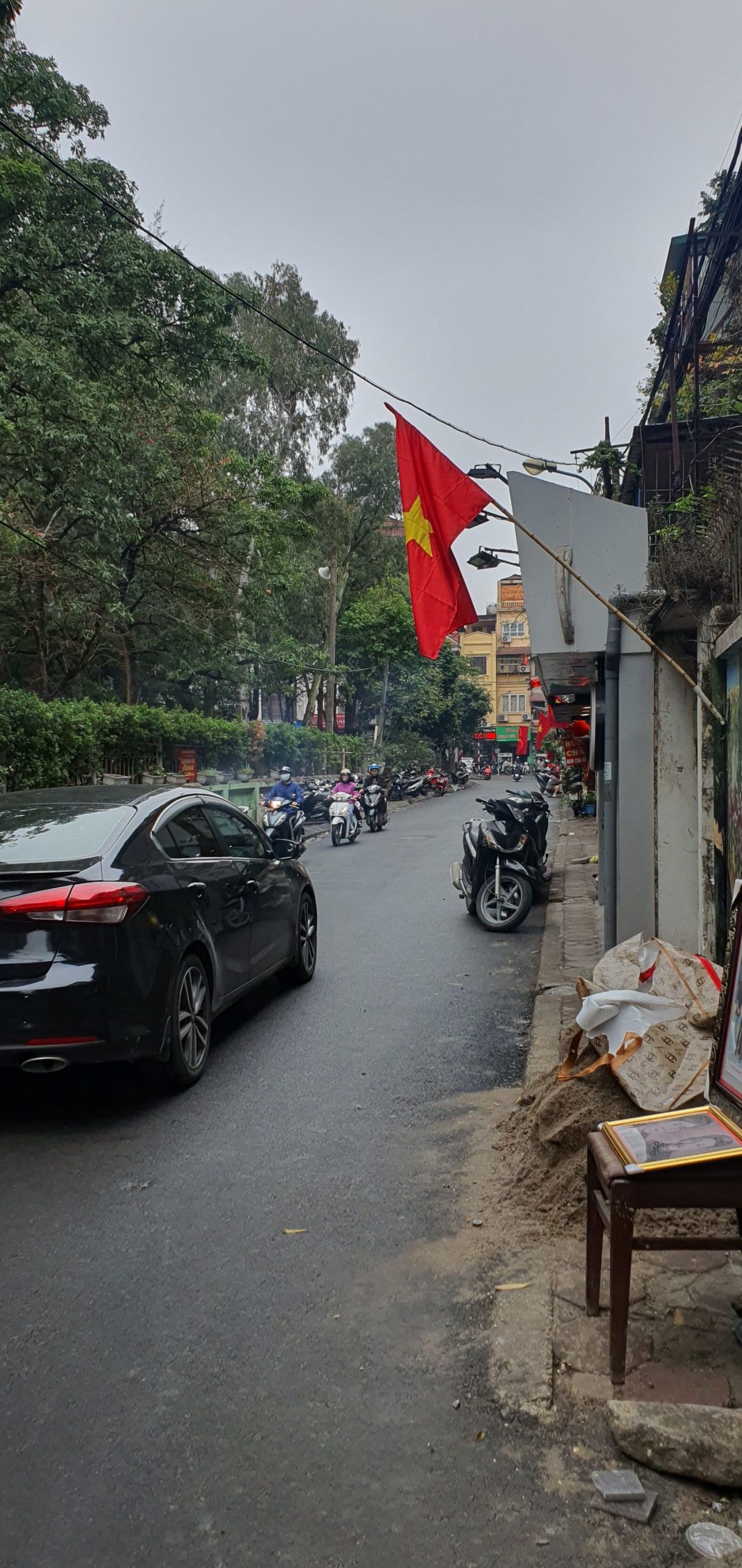 BÁN NHÀ PHỐ HỒ ĐẮC DI – 30m2 - ô tô đỗ cách nhà 10m