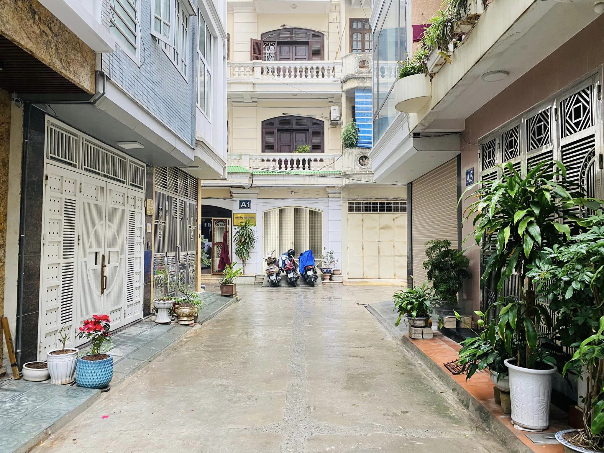 Bán Nhà Phố Víp Đường Trường Chinh Dt 53m2 7 tầng Mt 4.3m Giá 13.5 tỷ Đống Đa