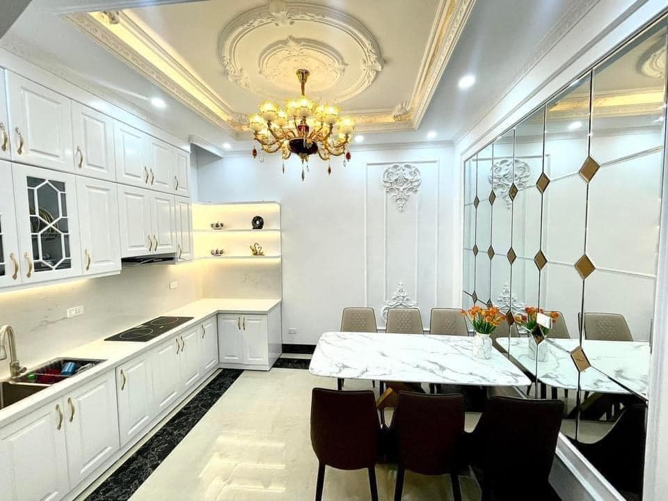 THỊNH QUANG, ĐỐNG ĐA, 47M, 5T, CHÍNH CHỦ BÁN NHÀ TẶNG KÈM NỘI THẤT NHẬP KHẨU, 6,9 TỶ