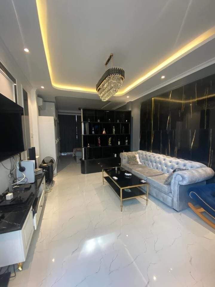 NHÀ ĐẸP TRUNG TÂM Q.11 TÔN THẤT HIỆP, NGANG 4X12, 5 TẦNG, NHỈNH 7 TỶ TL