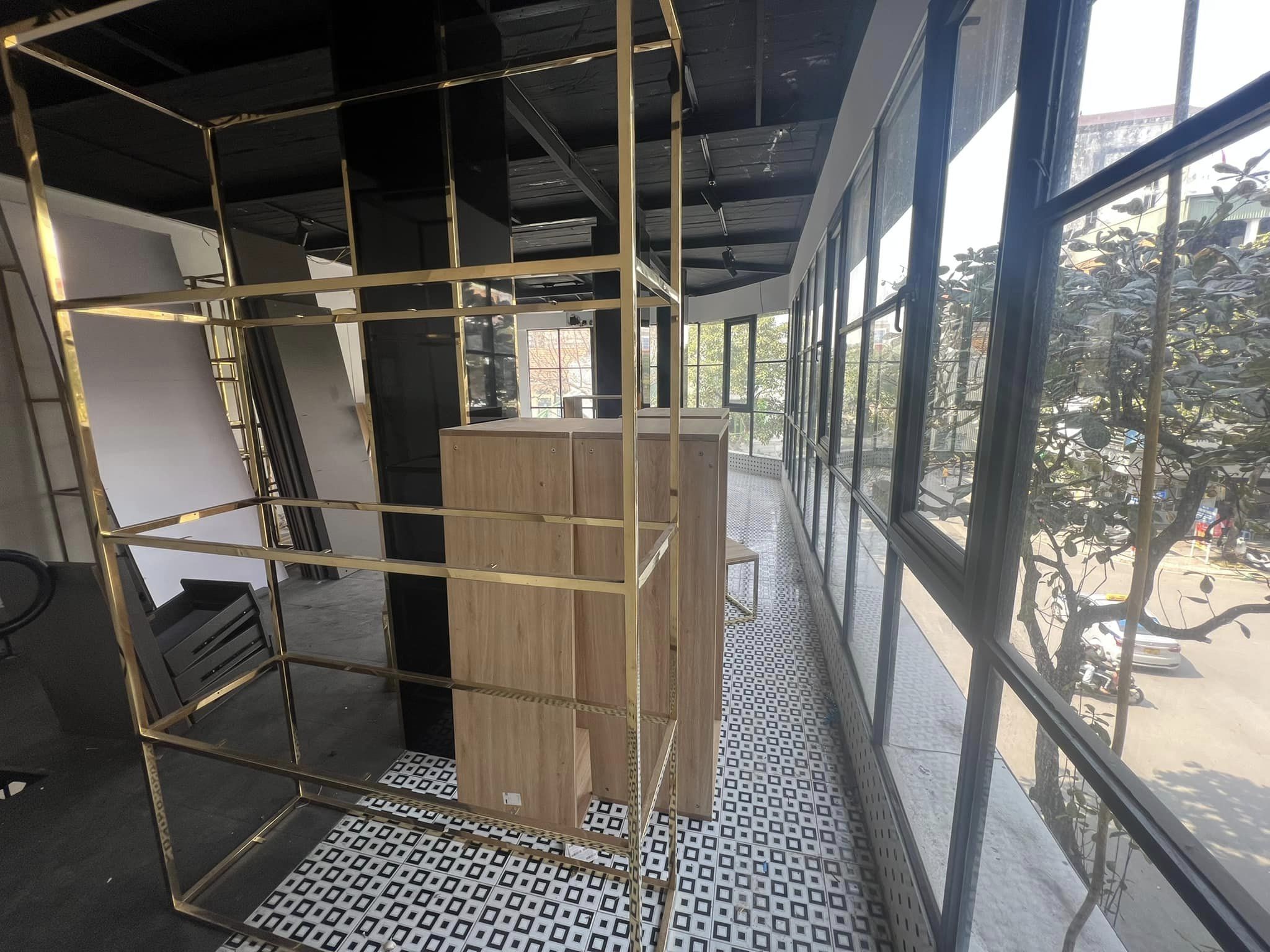 Cho thuê nhà gần Phố Huế Hai Bà Trưng 52m2 x 4 tầng, MT 14m giá 70 triệu