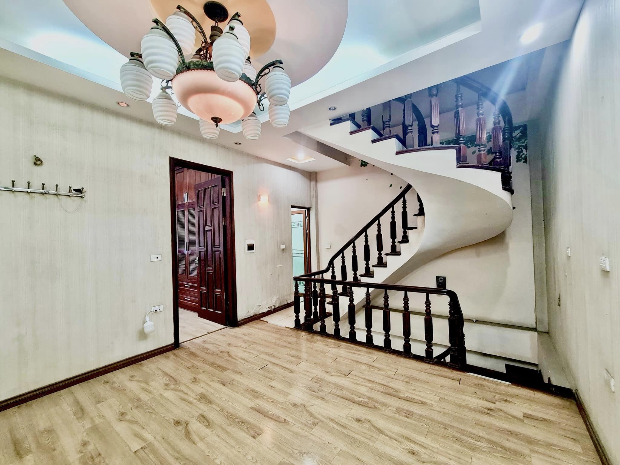 BÁN NHÀ CHÍNH CHỦ NGÕ 97 NGUYỄN NGỌC NẠI, Q. THANH XUÂN, GIÁ CHỈ 7,6 TỶ.