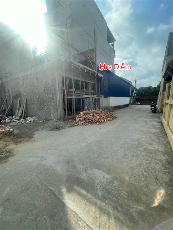 2.720 tỷ. Mrs Diễm cần bán 60.5m đất mặt tiền 5m ngay tại Kính Nỗ, Uy Nỗ, Đông Anh.