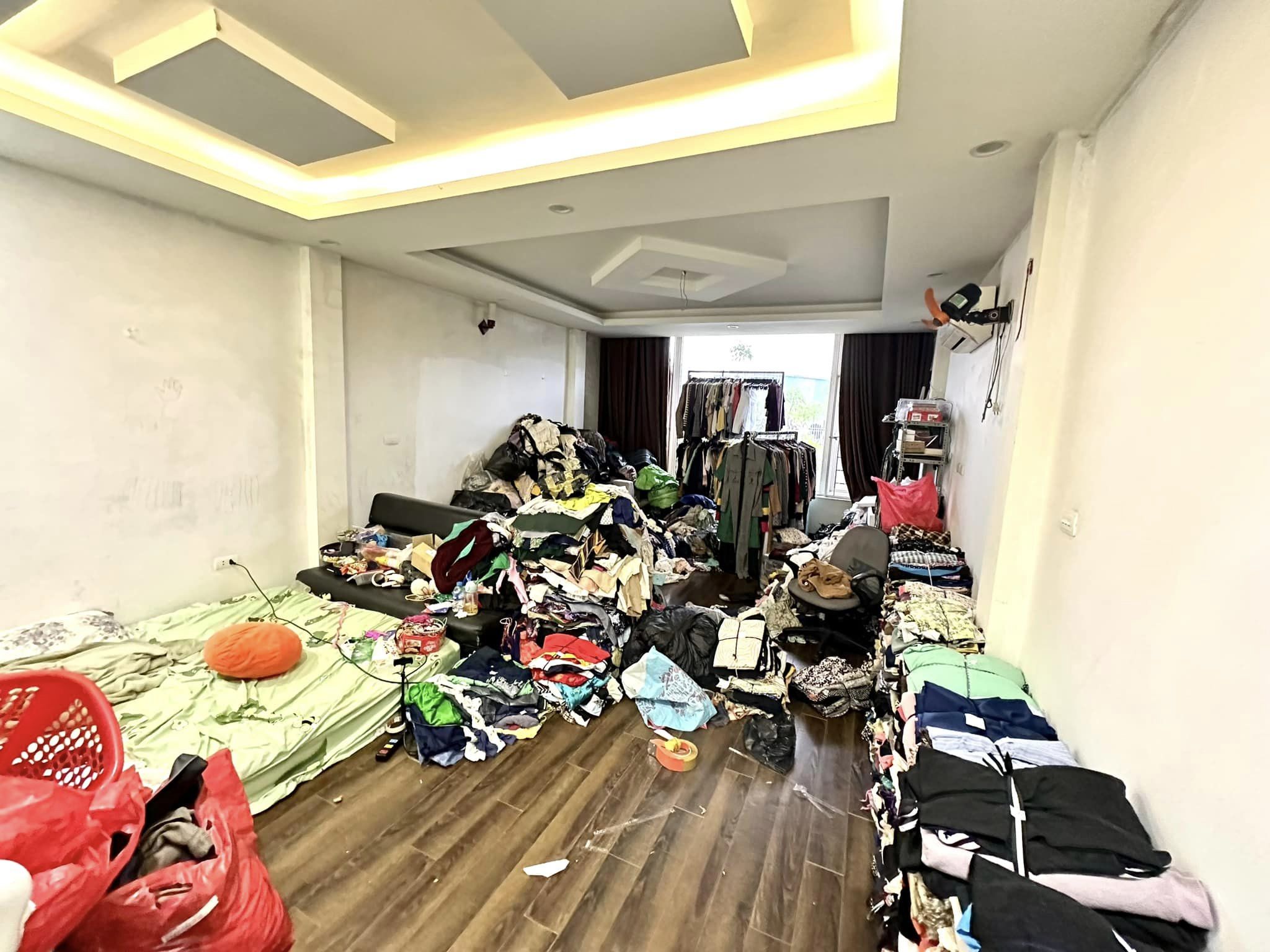 Bán Nhà Mặt Phố Lê Trọng Tấn 176M2 mặt tiền 5.8M 60 Tỷ- 2 Mặt Thoáng GPXD Cao Tầng