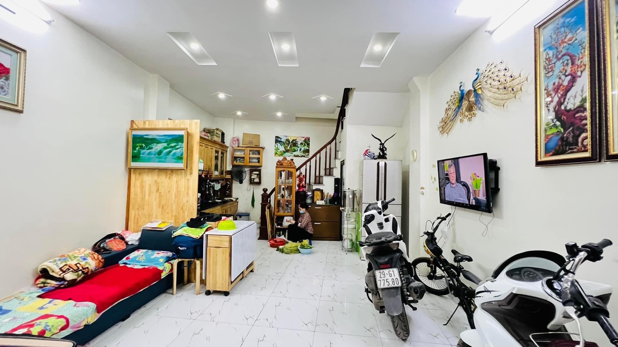 Bán nhà ngõ 124 phố Hòe Thị, Nam Từ Liêm, 42m2, Mt 5m, giá 4.9 tỷ