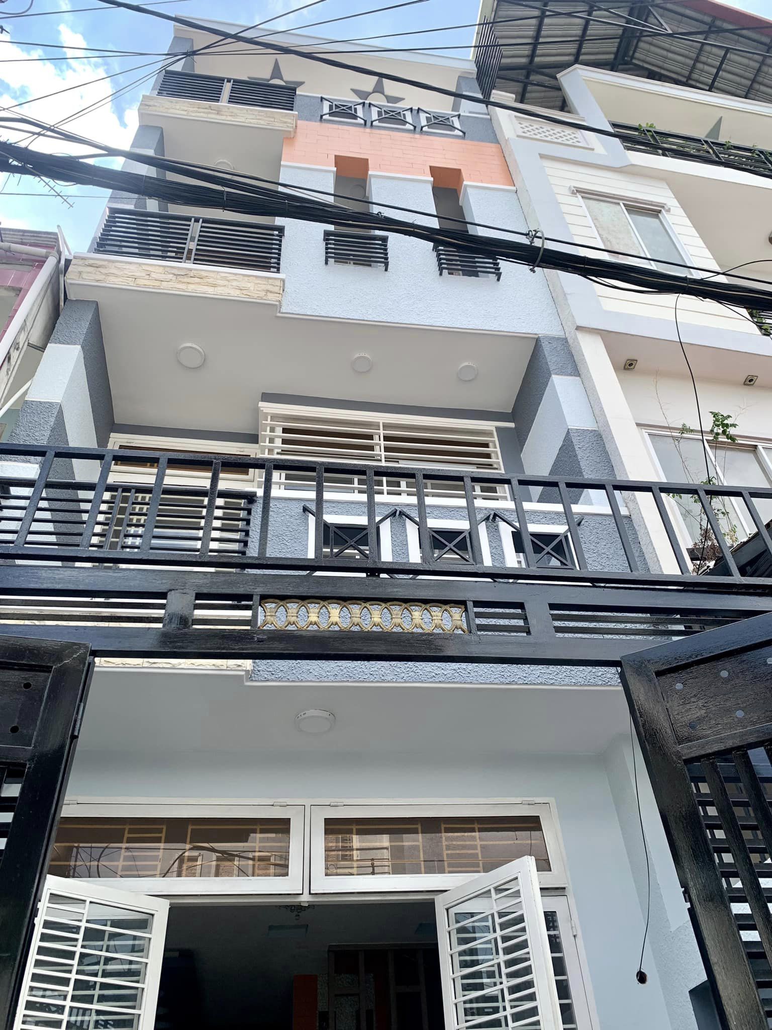 Nhà 4 Tầng 4 x 13.5 HXH - Lê Đức Thọ Gò Vấp 5 tỷ 8