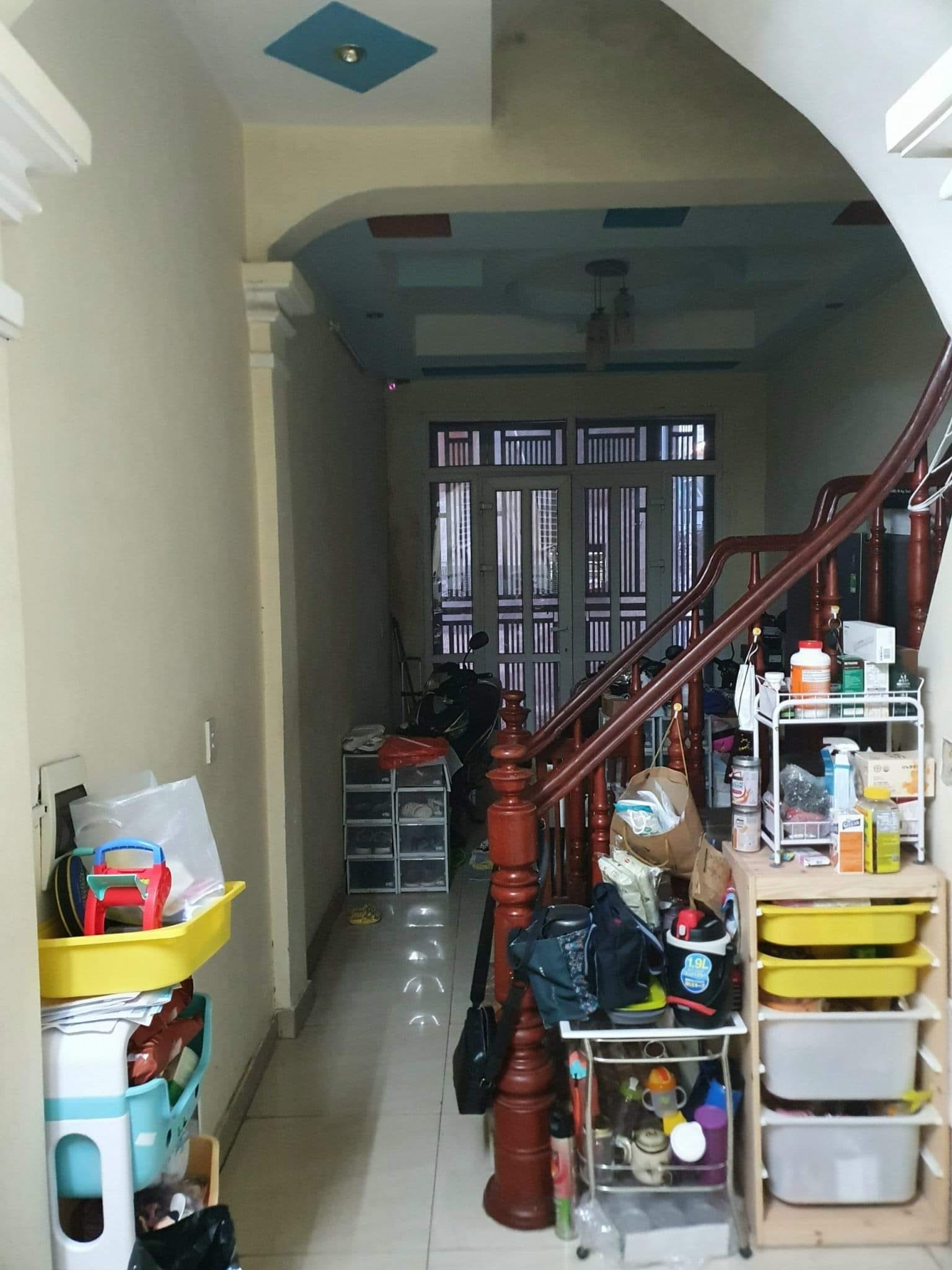 TAM TRINH - HOÀNG MAI, ô tô cách đúng 20m, mặt ngách nông 32m4T 3,1 Tỷ