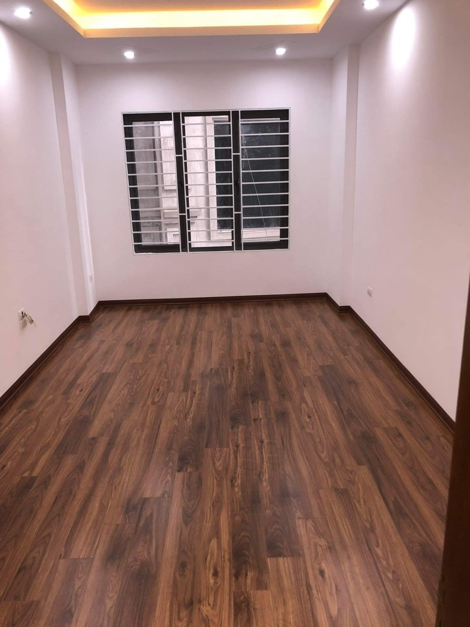 Nhà mới ở ngay đường Hoàng Mai, Quận Hoàng Mai, gần ô tô Giá 3.8 tỷ