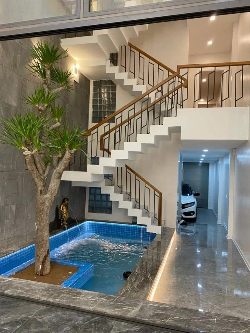 Bán nhà Nguyễn Văn Cừ 90m2, 6T thang máy, Gara 7 chỗ nhỉnh 13 tỷ