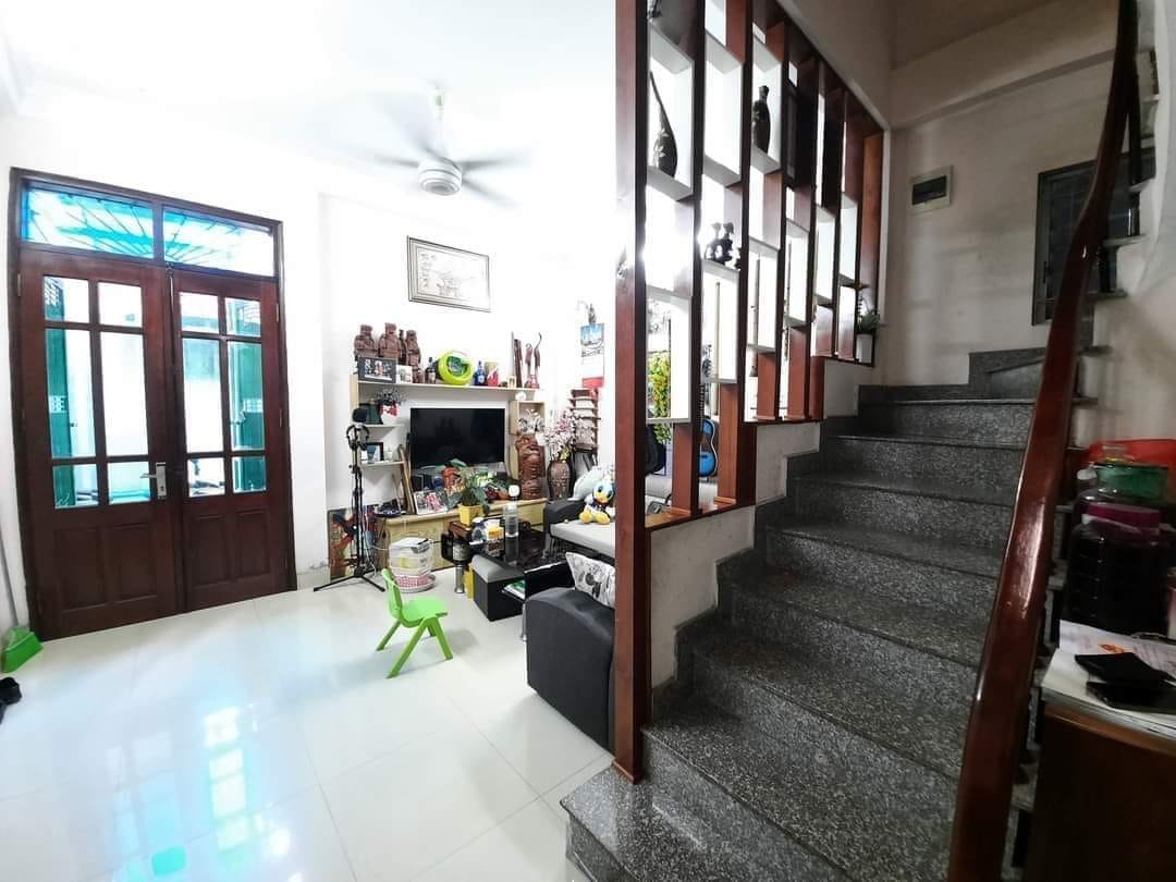 Bán nhà Nam Dư - Lĩnh Nam 38m3T chỉ 2,9 Tỷ