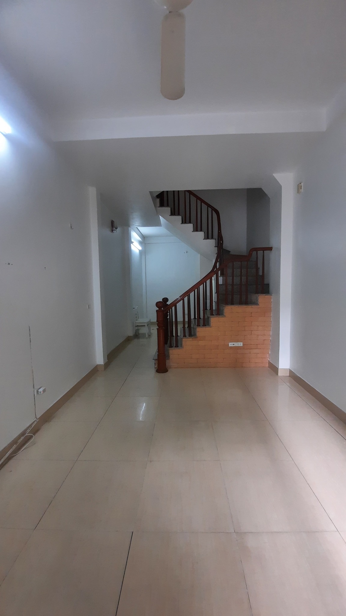 TÔI CẦN BÁN GẤP NHÀ PHỐ LỤA HÀ ĐÔNG, NHÀ 4 TẦNG MỚI, 38M2 GIÁ 3,55 TỶ