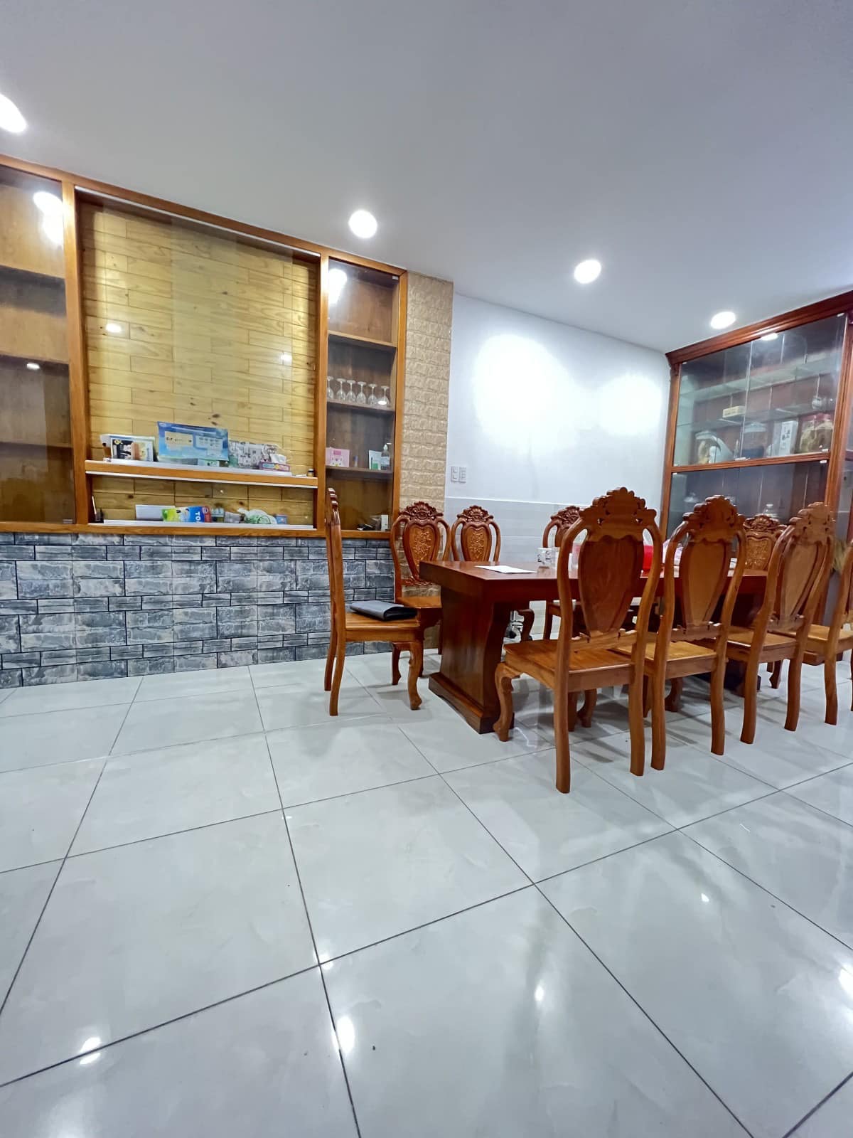 BÌNH TÂN – Hẻm Xe Hơi,– 86M2 (5.1M x 17) – CÁCH MẶT TIỀN 50M – TẶNG NỘI THẤT – Sổ Hồng Riêng – CHỈ 4...TỶ TL