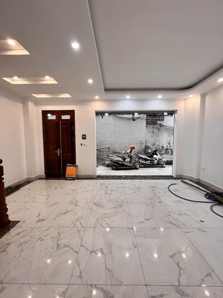 SIÊU PHẨM TÂN MAI - NHÀ MỚI KÍNH KOONG - 2 MẶT NGÕ - 30M Ô TÔ TRÁNH – CHỈ 5.9 TỶ