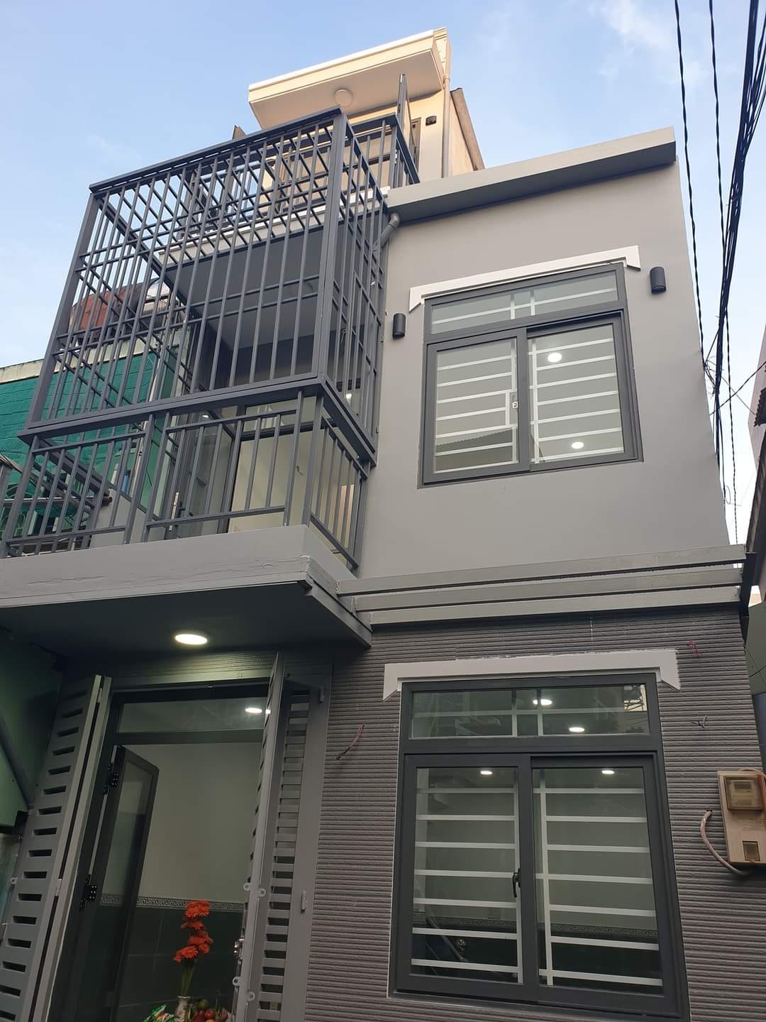 NHÀ MỚI Ở NGAY - GẦN MẶT TIỀN NGUYỄN LÂM - 4 X 5.5 - GIÁ CHỈ 2.8 TỶ