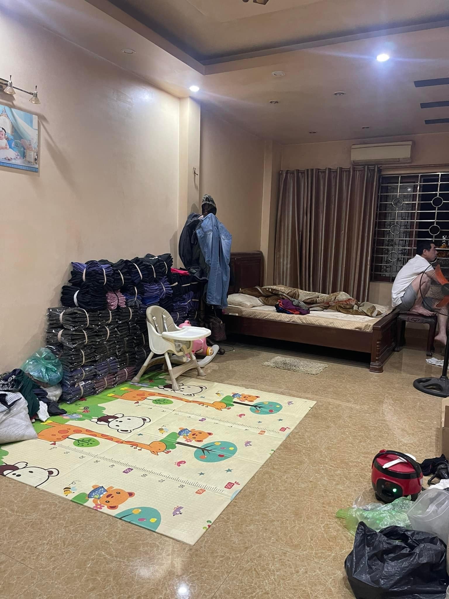 Bán cực gấp Lĩnh Nam 42,5m2 - 4Tầng, gần Ô tô, giá 3.5 tỷ.