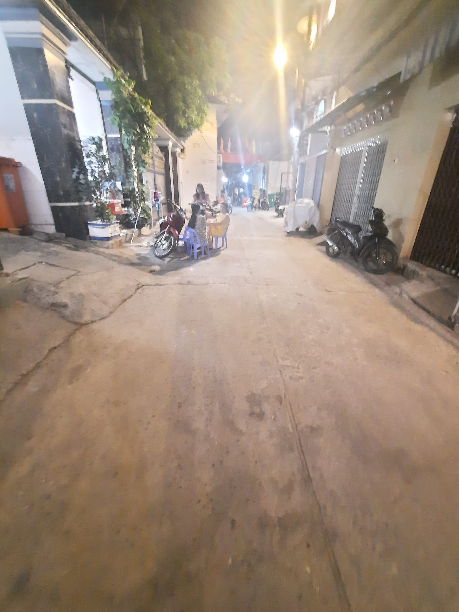 BIỆT THỰ SANG CHẢNH NGANG BỀ THẾ GẦN 9M HẺM NHỰA 8M GẦN MT HUỲNH TẤN PHÁT GIAO LÝ PHỤC MAN. Ô TÔ NGỦ TRONG NHÀ