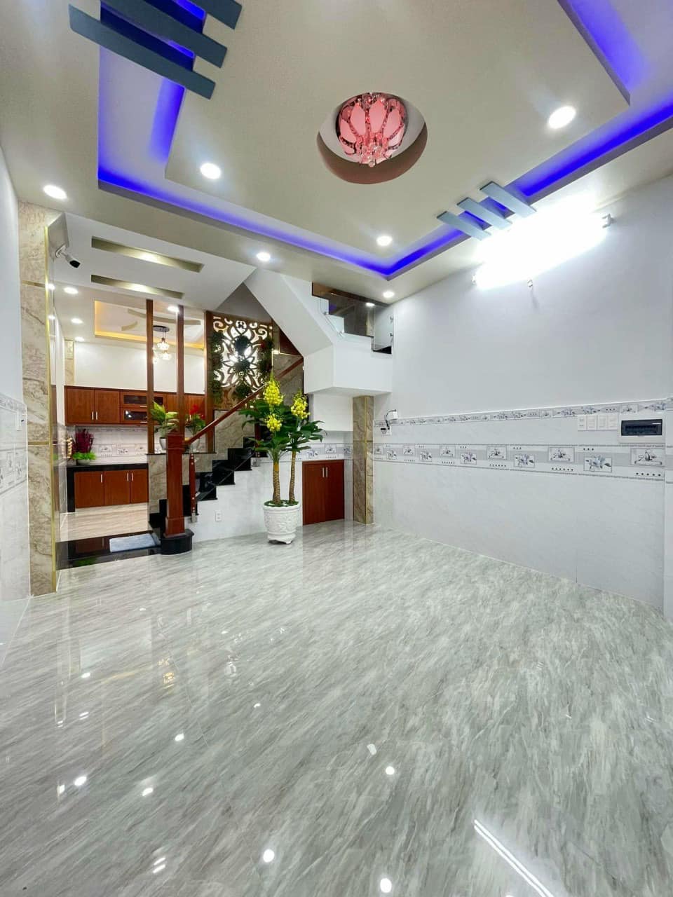 Bán Nhà Phú Thọ Hòa Tân Phú,3 Tầng 40m2, Hẻm Xe Hơi 4 Chỗ Giá Rẻ.