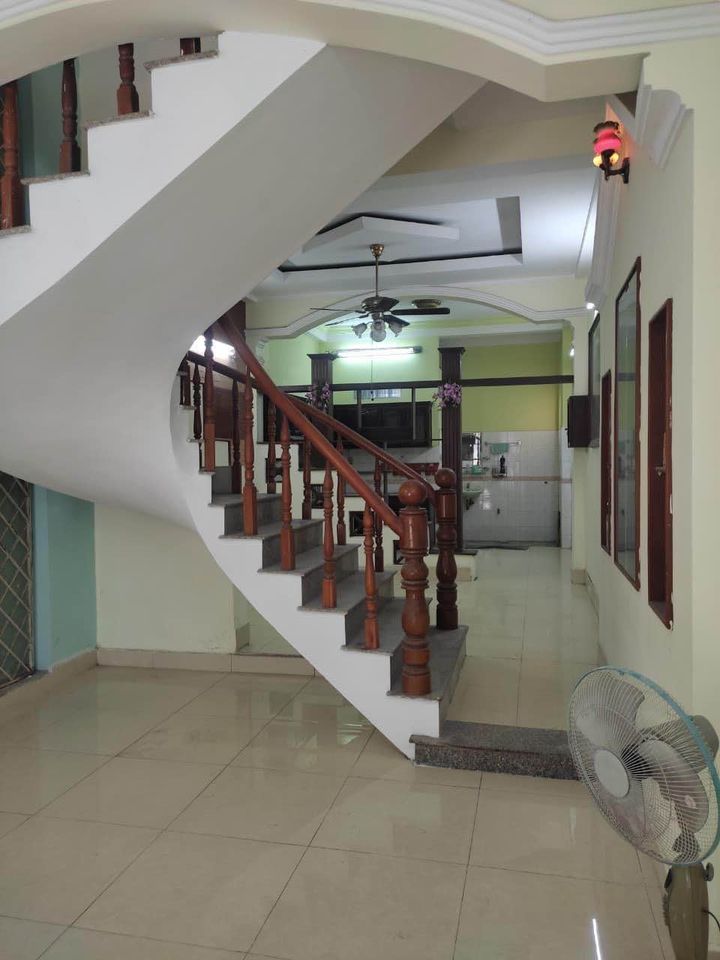 Nhà 3 Tầng Xe Hơi Đến Nhà - 35m Ra MT Huỳnh Tấn Phát Giá Nhỉnh 6 Tỷ - Quận 7