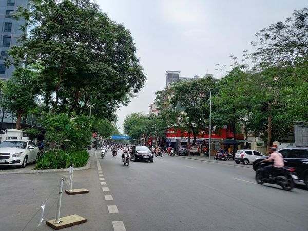 Bán Tòa Nhà Mặt Phố Thái Hà 420m2, MT 13,6m Nhà Lô Góc, Vị Trí Đắc Địa Có 102