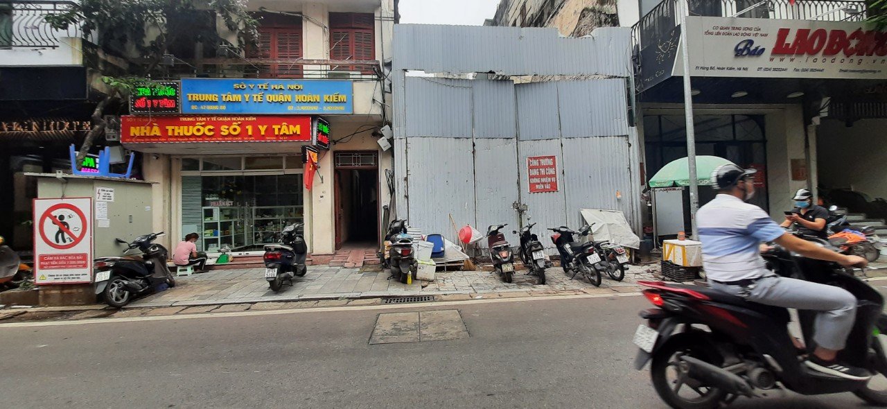 Bán Đất Mặt Phố Hàng Bồ Hoàn Kiếm 1000m, Mặt Tiền 7m, Gía 200 tỷ.