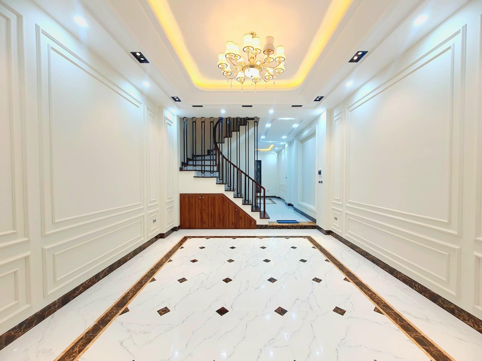 Bán nhà Cự Lộc Thanh Xuân 51m 5 tầng nhà mới đẹp lung linh full đồ, chỉ 4.8 tỷ