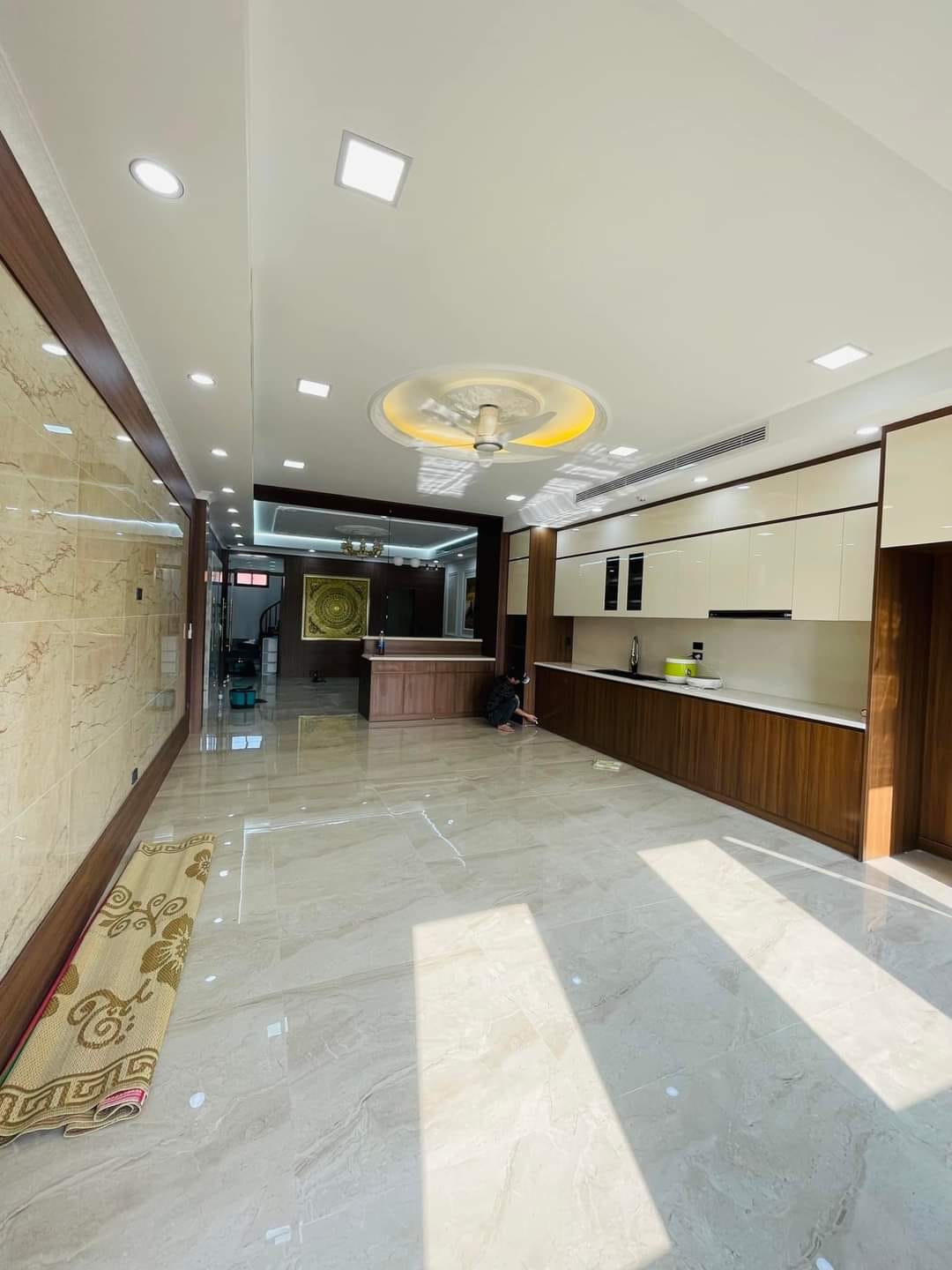 68m2