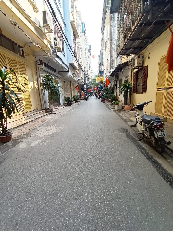 TT CẦU GIẤY - PHÂN LÔ - VỈA HÈ - Ô TÔ TRÁNH - DỪNG ĐỖ - KINH DOANH - TIỆN ÍCH NGẬP TRÀN