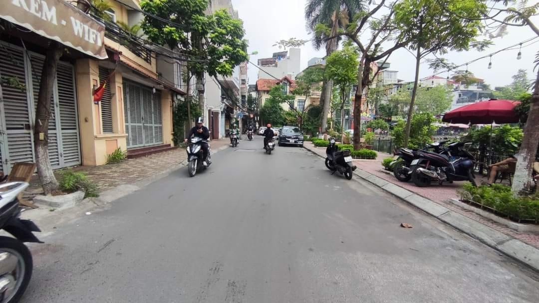 Bán nhà ĐỘI CẤN, LÔ GÓC, NGÕ THÔNG, KINH DOANH, giá 5,7 tỷ