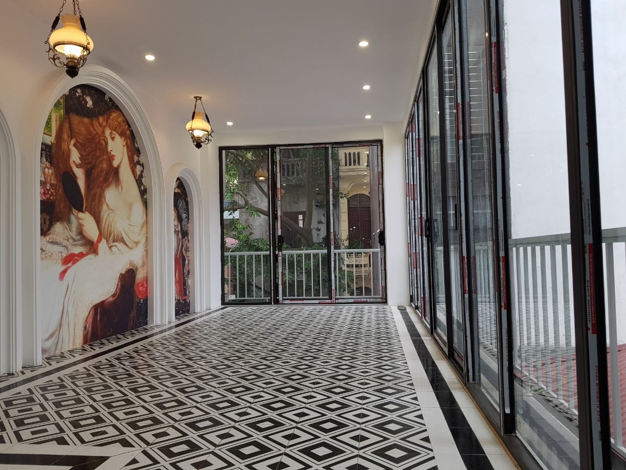 BÁN NHÀ LÁNG HẠ 7.1 TỶ 42M2 x Mặt Tiền 9M – LÔ GÓC – 2 THOÁNG – GẦN PHỐ - OTO ĐỖ CỬA – NỘI THẤT CHÂU ÂU