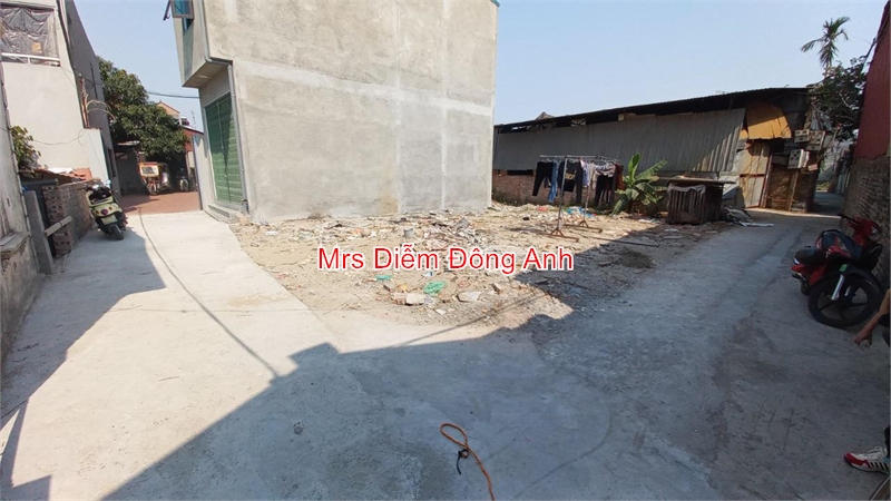 Chỉ 900 triệu, Mrs Diễm cần bán mảnh đất đẹp ngay trung tâm Lỗ Giao, Việt Hùng, Đông Anh.