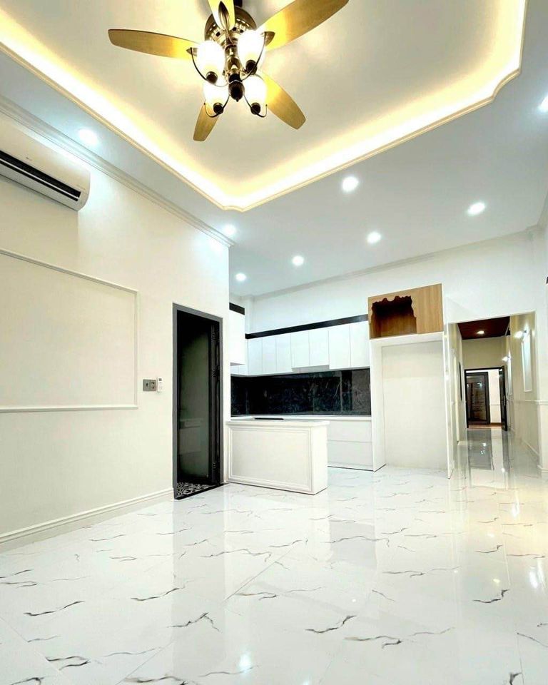 Nhà Ngang Hơn 5m - 102 Xe Hơi Ngủ Trong Nhà - Kề Phú Mỹ Hưng - Thông Đủ Đường - Quận 7